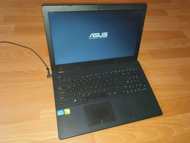 laptop ASUS 15,6" R513C i3 1.80 Ghz 3217U 4 GB RAM GeForce GT 710M