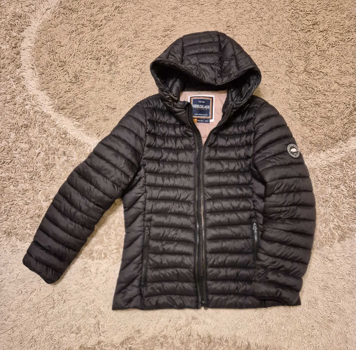 Куртка чорна з капюшоном утеплена р.46-48