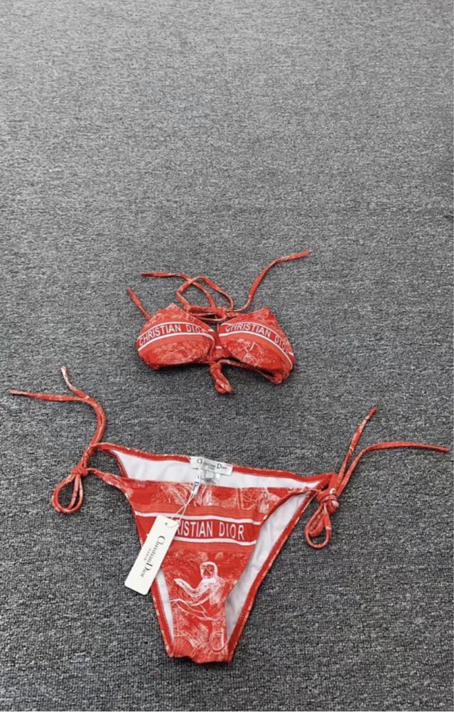 Sexy bikini de Chistian Dior