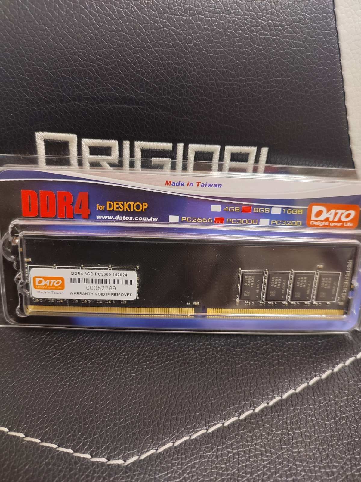 Оперативна пам'ять Dato DDR4 8gb 3000