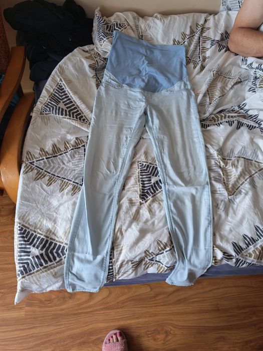 Ubrania ciążowe w dobrym stanie