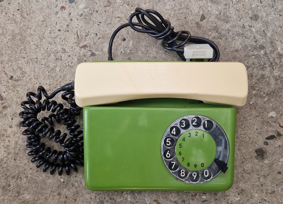 Telefon tarczowy Tulipan stacjonarny PRL vintage retro RWT