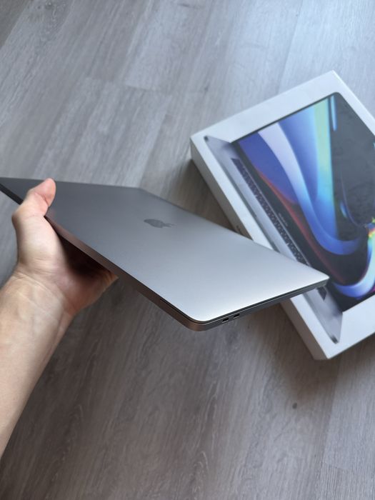 macbook pro 16 (2019) 16/500gb офіційний touch bar
