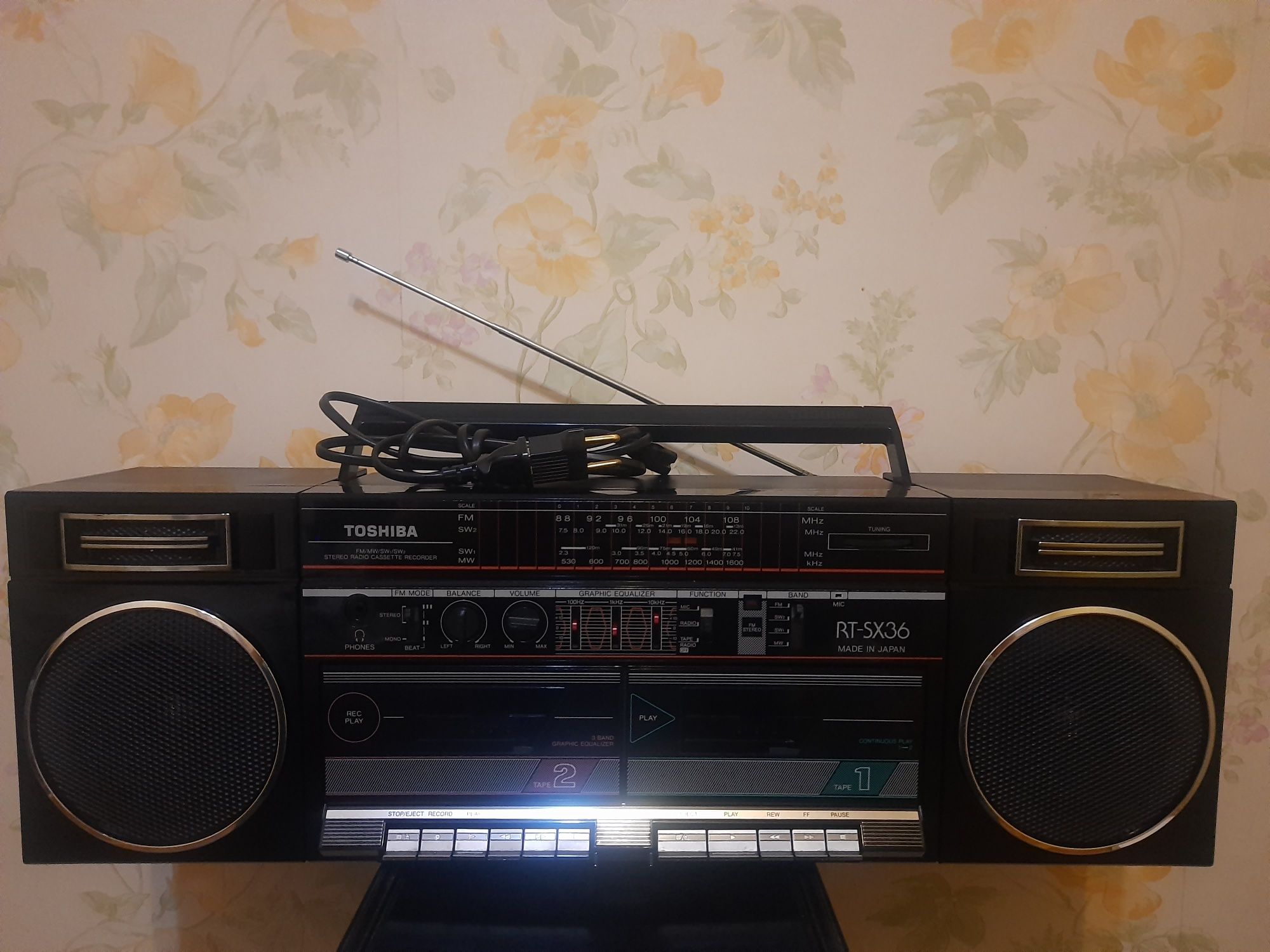 Продам японский магнитофон toshiba rt sx36