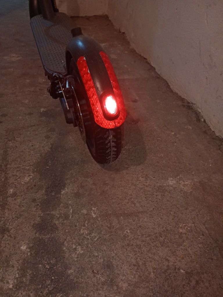 Hulajnoga elektryczna bezpieczna dla dzieci