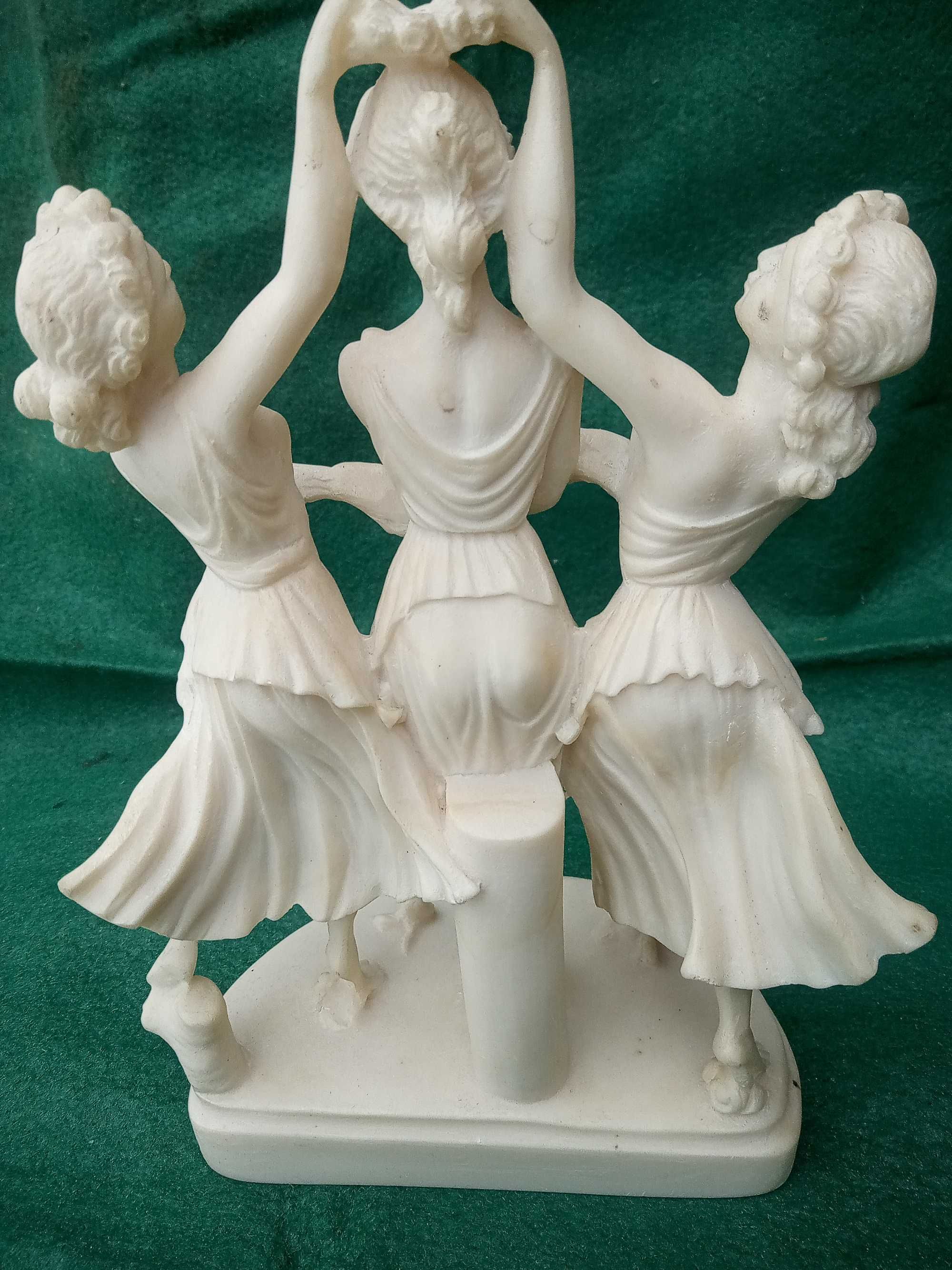 Figura rzeżba Trzy Gracje odlew z żywicy alabaster 23 cm