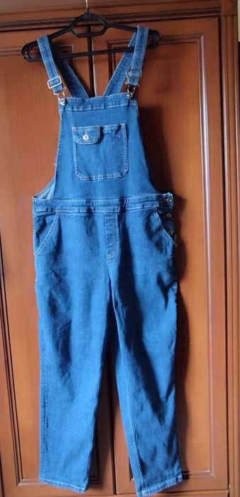 Комбинезон джинсовый синего цвета р.20