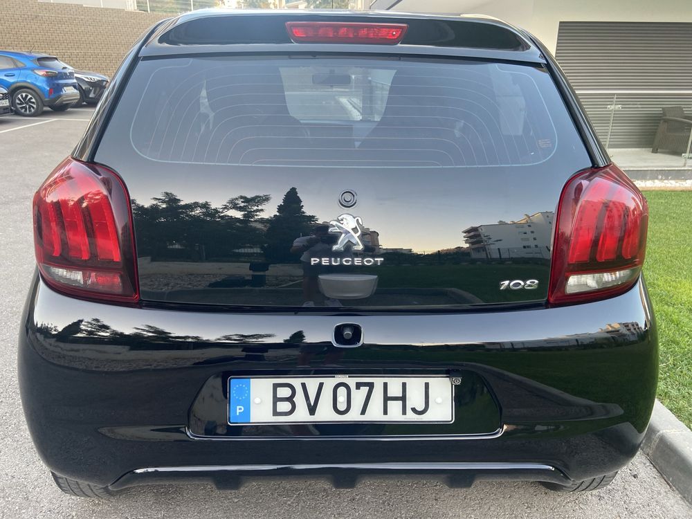 2015 • Motor Toyota • 72 cv • Poucos Km • Sem Riscos • Camera de Ré