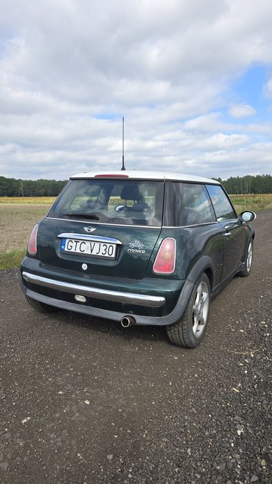 Mini Cooper 1.6 benzyna 116km