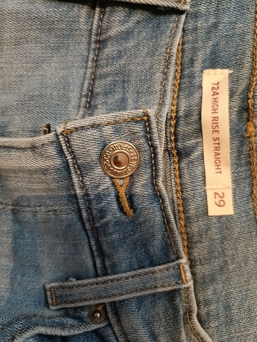 Jeansy Levi's r28