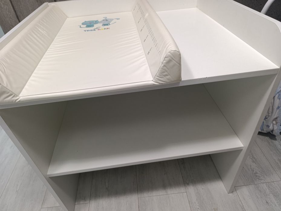 Пеленальний, сповивальний стіл, комод. Пеленатор