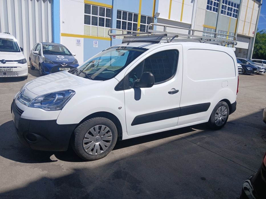 Vendo carrinhas sem documentos  para peças