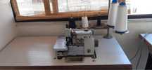 Máquina de costura industrial overlock cose e corte Brother