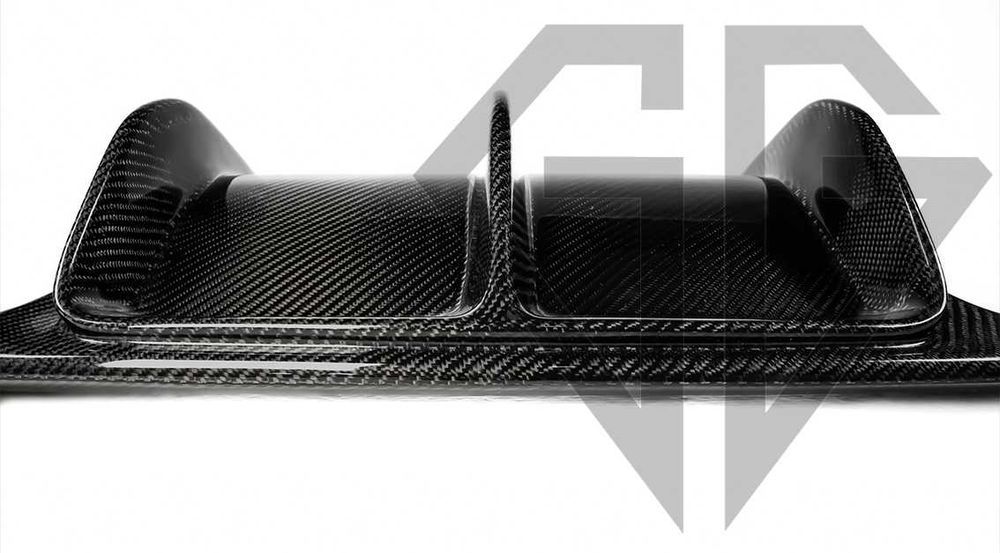 диффузор заднего бампера BMW F80 M3 F82 M4 карбон накладка V Style