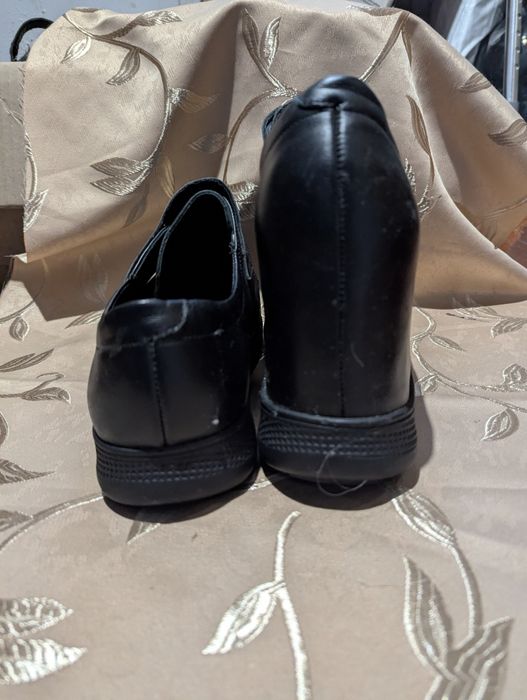 Ортопедичні туфлі та зимові ботинки вироблені на замовлення