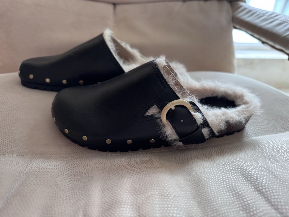 Продам нові шкіряні клоги