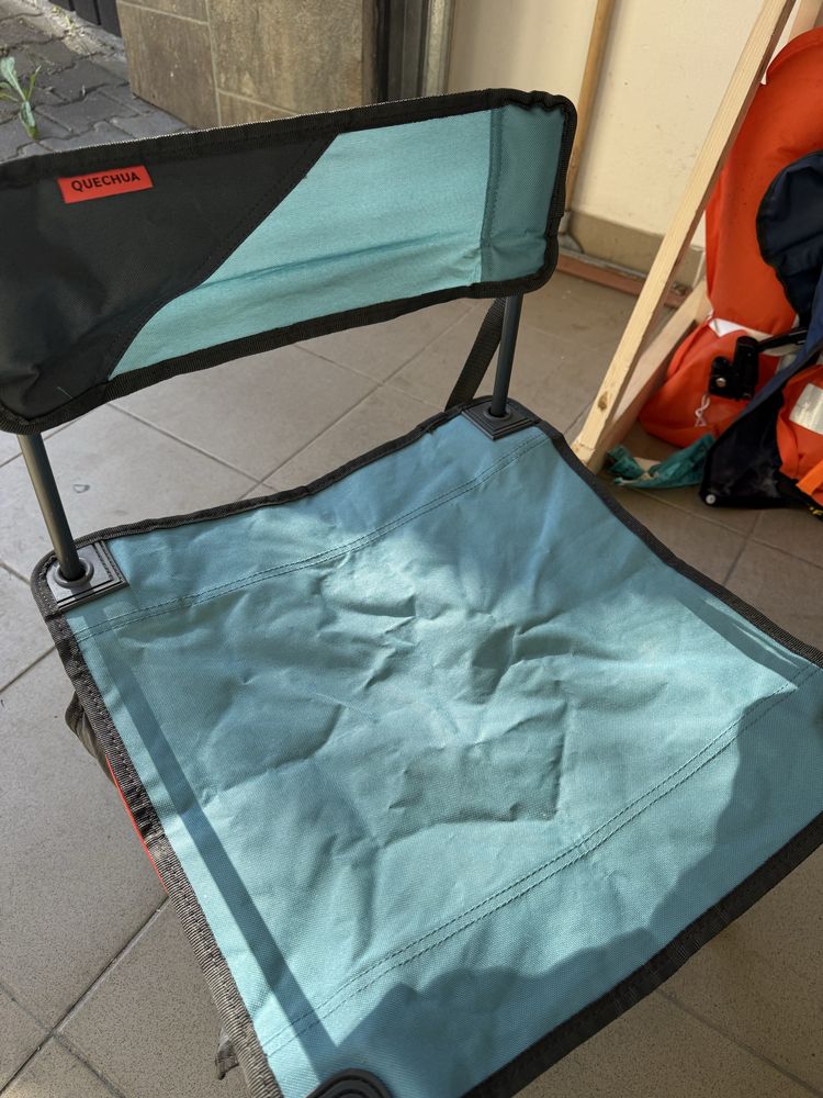 Zestaw stolik stół i krzesła fotele decathlon dla dzieci