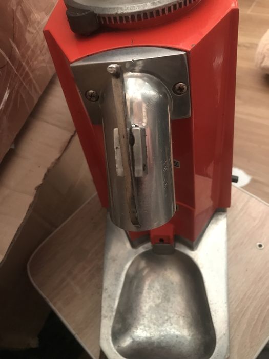 Професиональная Кофемолка fiorenzato mestre з носиком