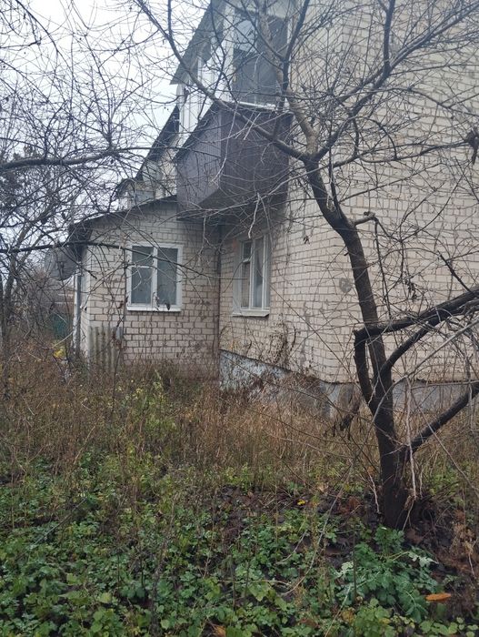 Продам трёх комнатную квартиру под полный ремонт центр Новая Водолага