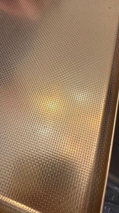 Bandeja em aluminio dourado