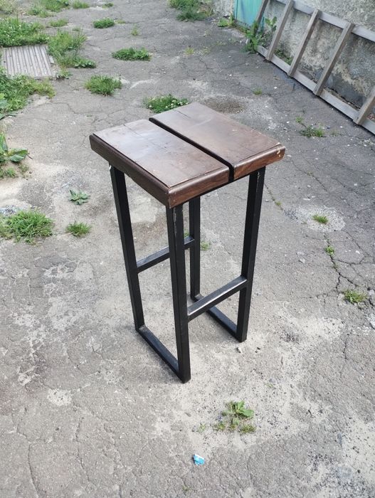 Стул для кафе или бара