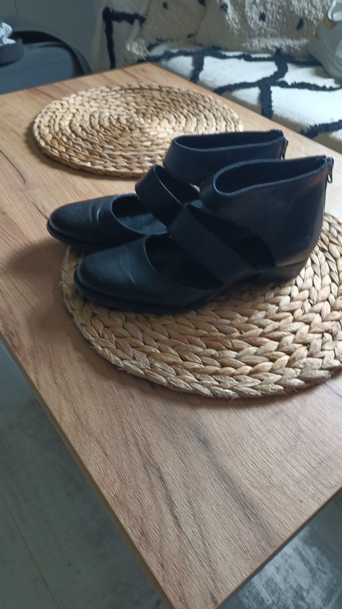 Bata botki skóra naturalna paski ,wygodne 39 bdb