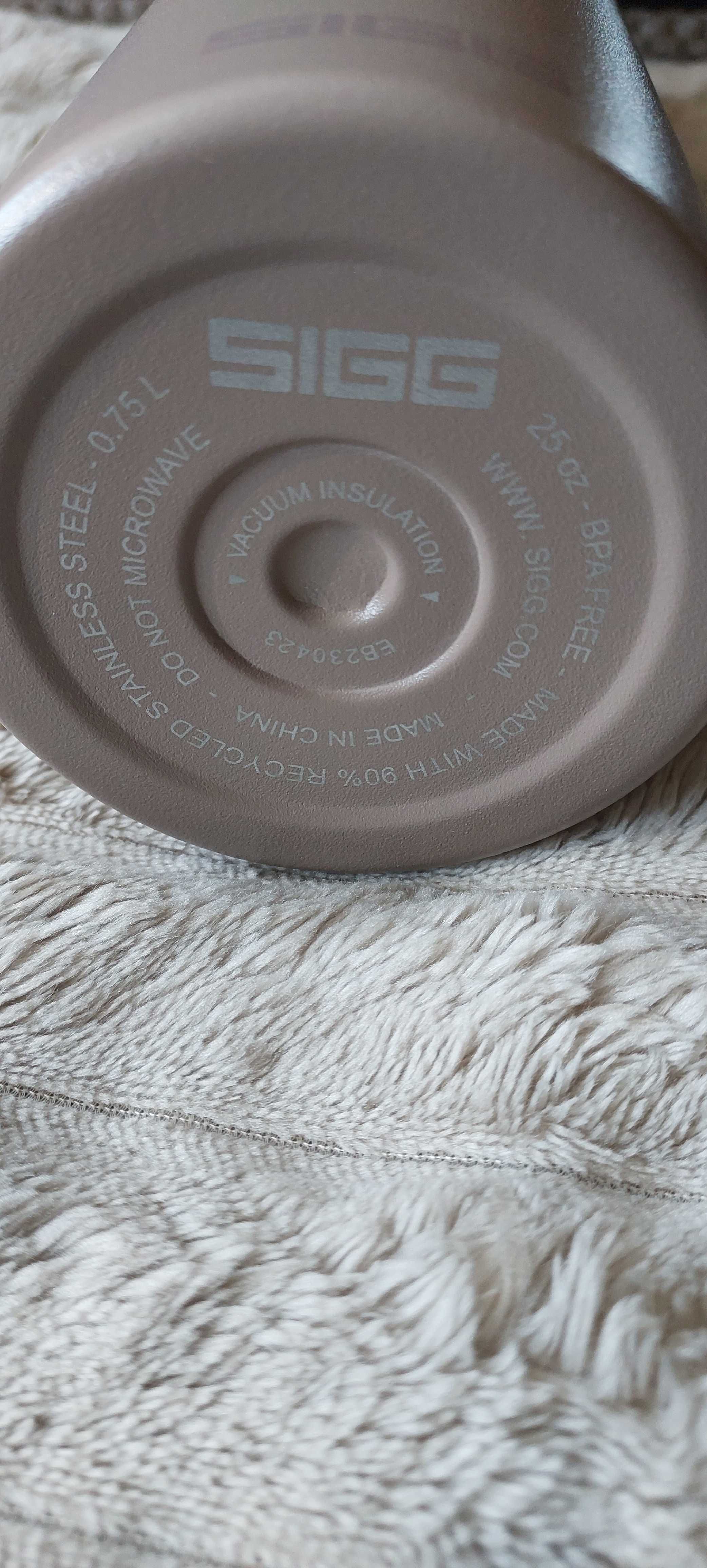 SIGG - Butelka bido do picia ze stali nierdzewnej 0,75l kakaowy