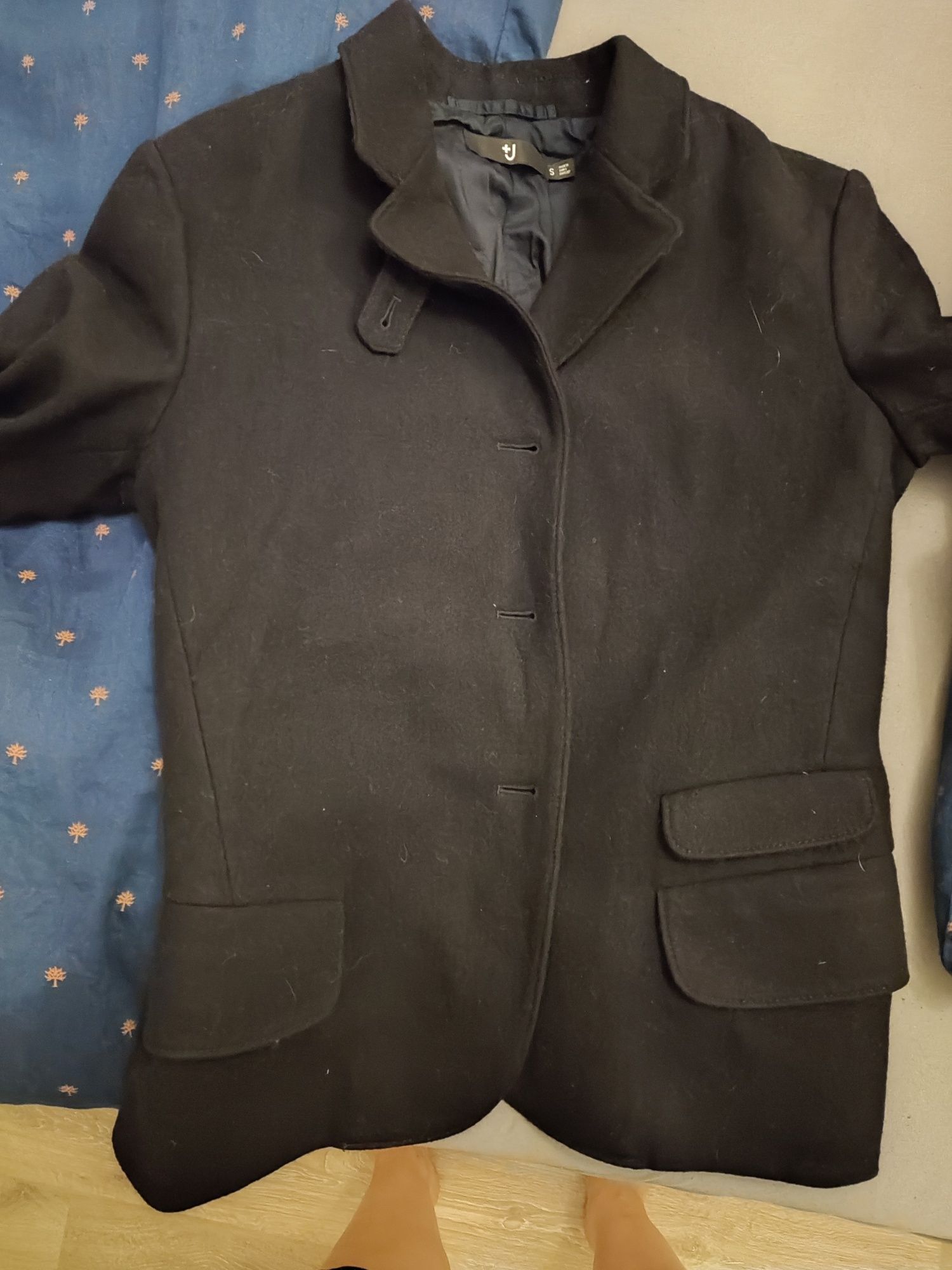 Czarna marynarka Uniqlo S
