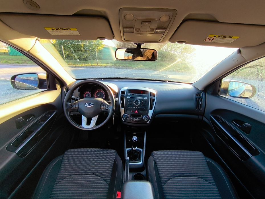 Kia Cee'd 1.6D // 2012 // Super Stan // Klima // Hak // Zamiana //

Sa