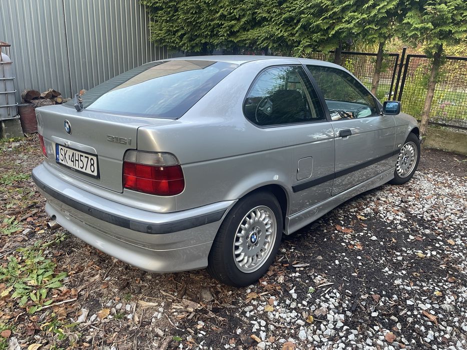 BMW E36 Compact 316i automat - uszkodzony