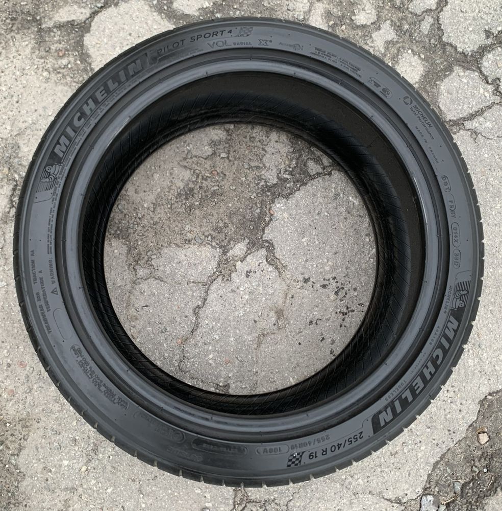 Шини Michelin Pilot Sport 4 255/40 R19 пара