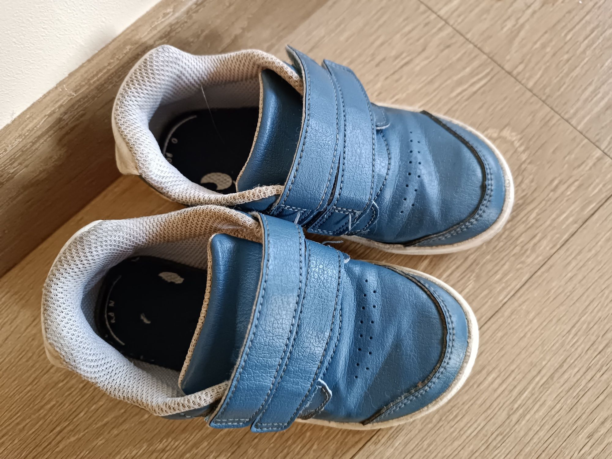 Buty wiosenne Decathlon 27