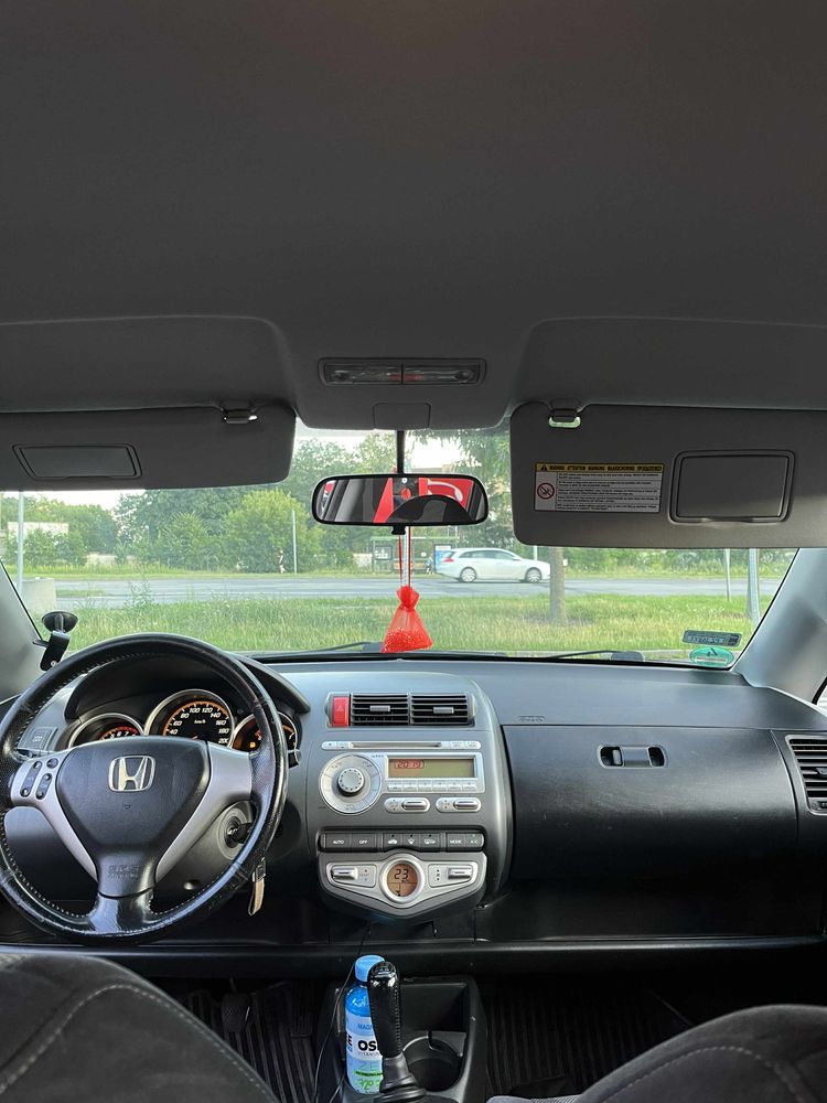 Honda Jazz 1,4 2005-silnik do remontu