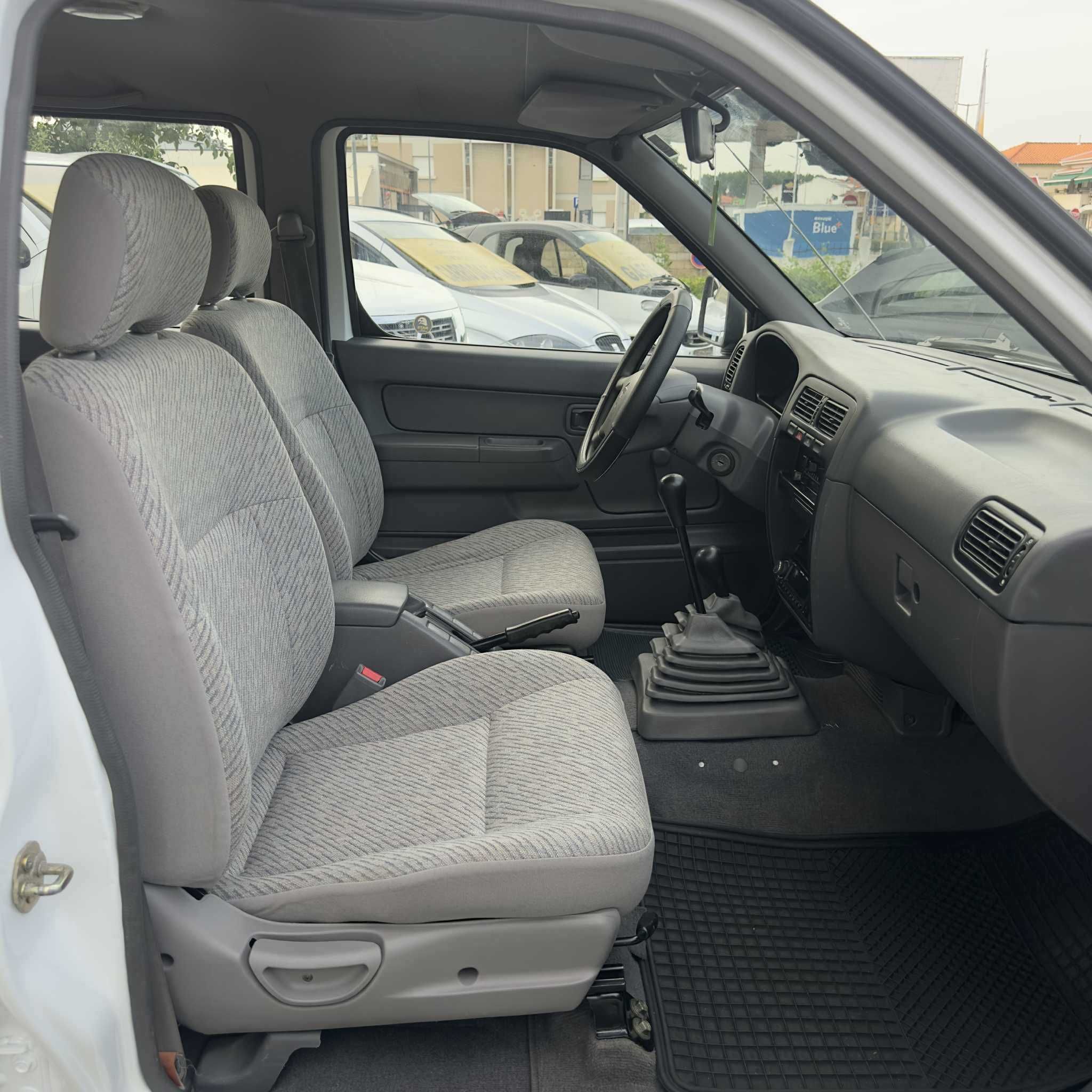 Nissan D22 2.5 TD 4x4 Cabine Dupla