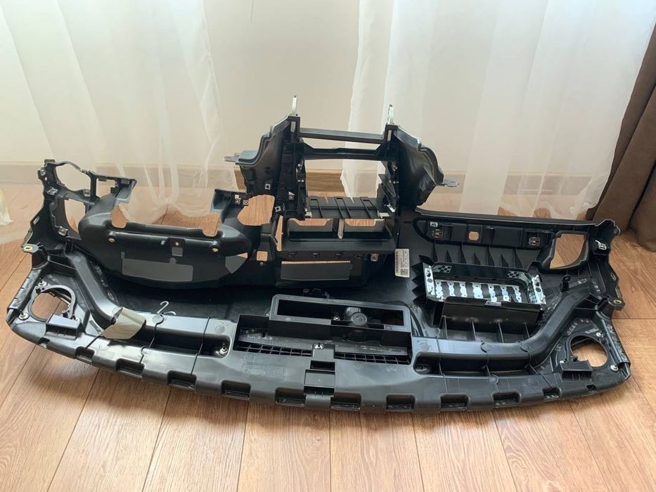 Торпеда, панель, на Ауді А4 б8