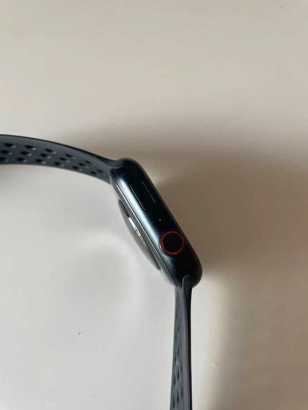 Apple Watch Séries 8 (GPS + Cellular)