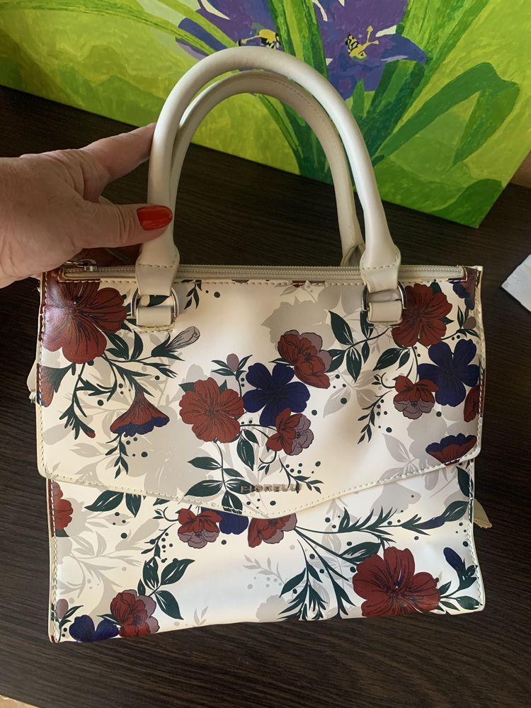 Сумочка женская фирмы Fiorelli