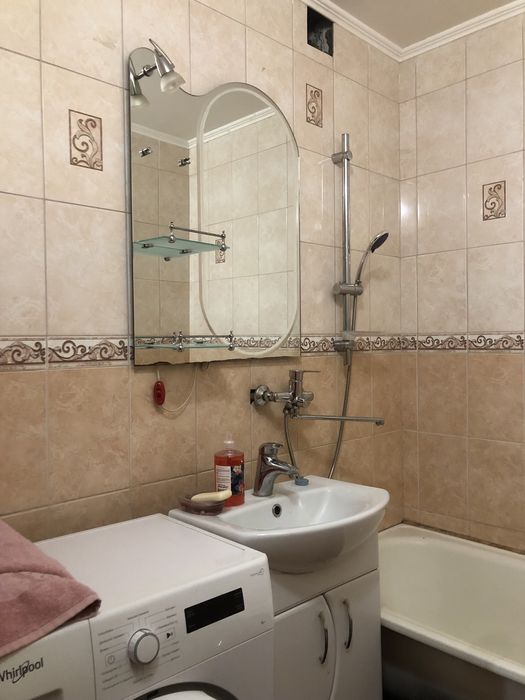 Продам 3 кімнатну квартиру Єськова