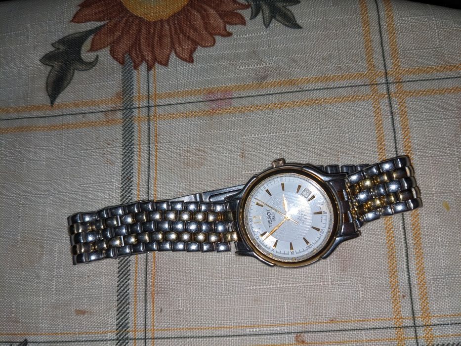 годинник Tissot з самопідводом механічний