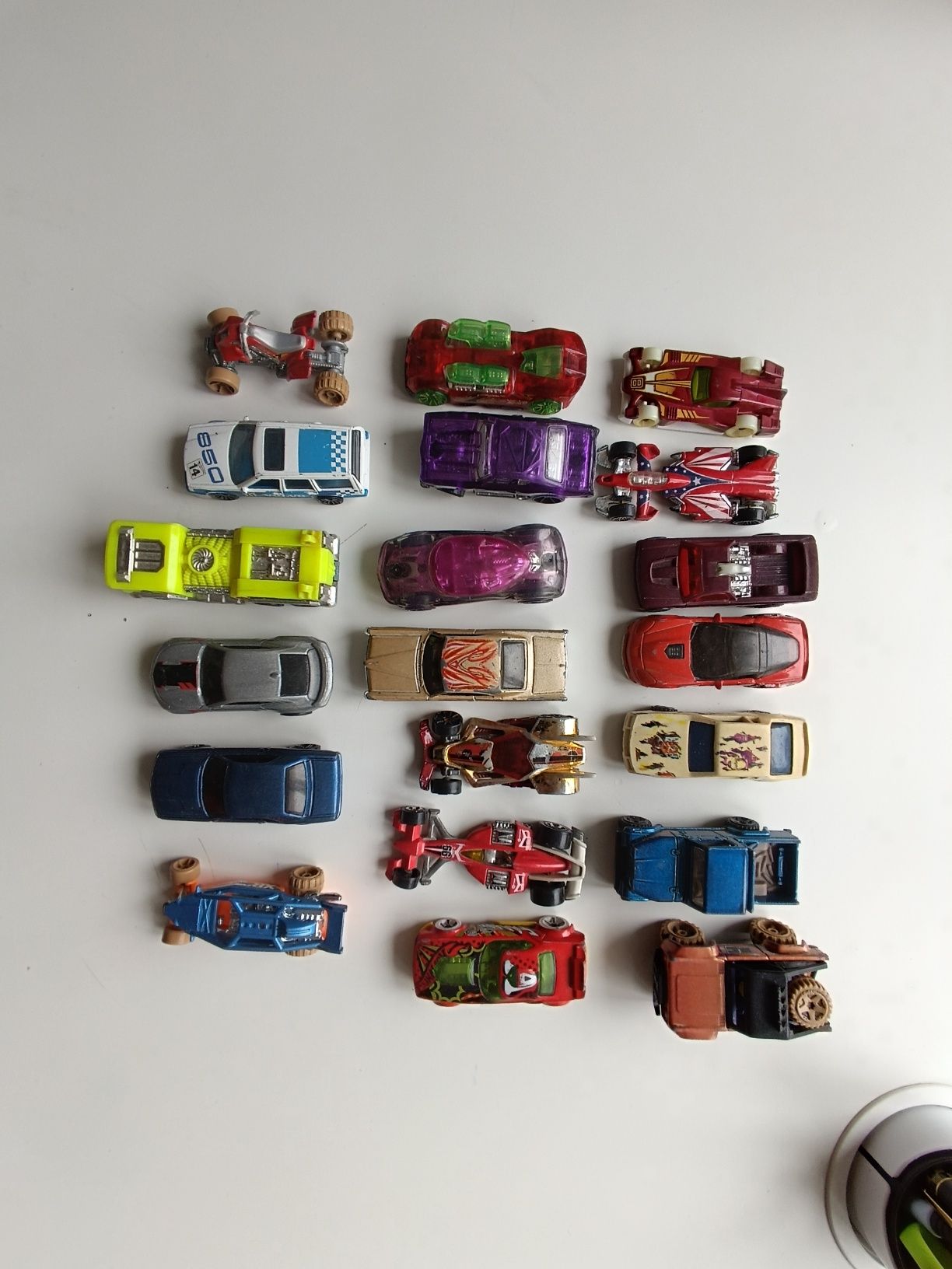 Машинки модельні hot wheels