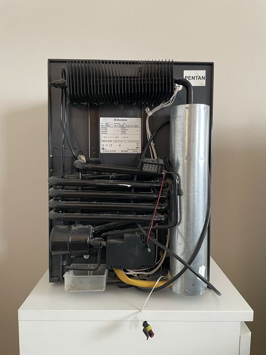 Lodówka Dometic hipro3000  turystyczna przenośna kamperowa absorpcyjna