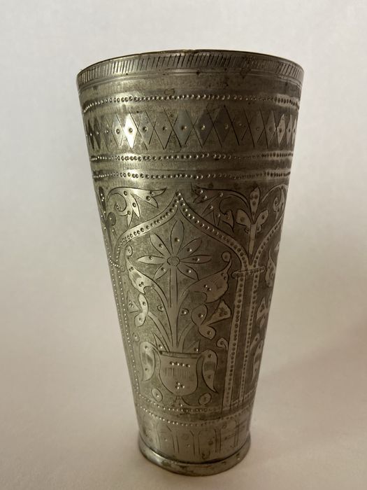 Pakistanski mosiezny kubek do Lassi