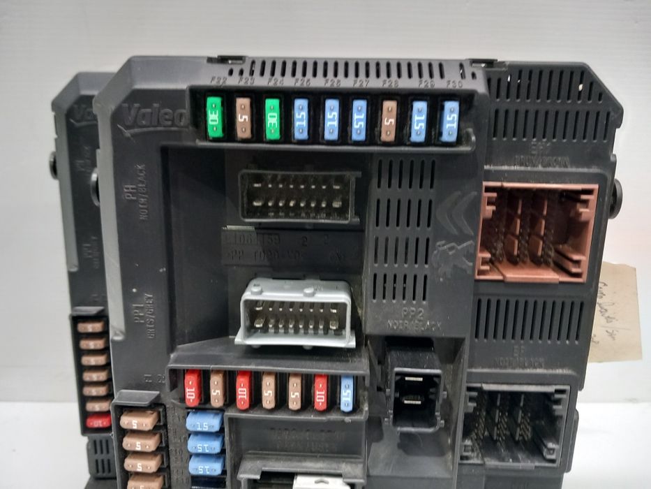 Caixa de fusíveis SAM Peugeot 208