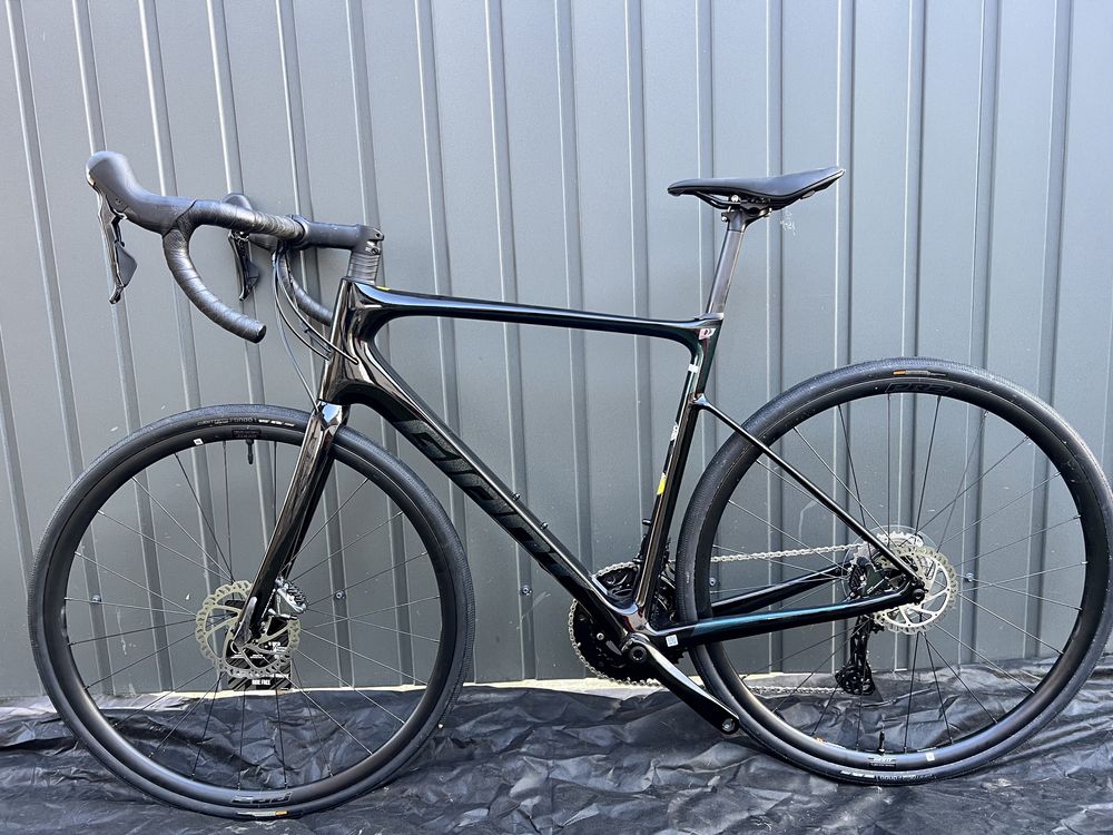 NEW Giant Defy Advanced 1 carbon