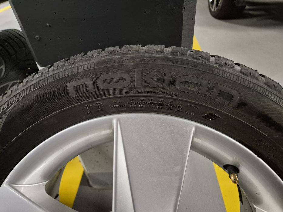 Koła zimowe 4 sztuki, felgi, opony, skoda octavia III