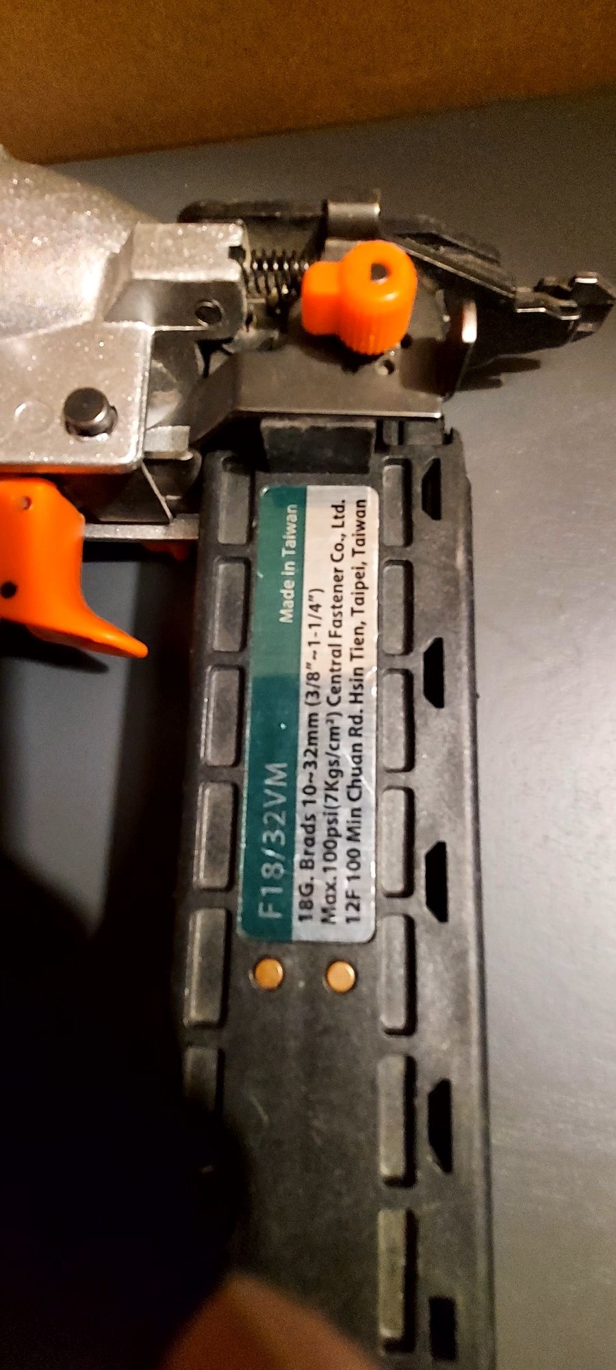 Sztyfciarka pneumatyczna , zszywacz , Fasten F18 / 32 VM