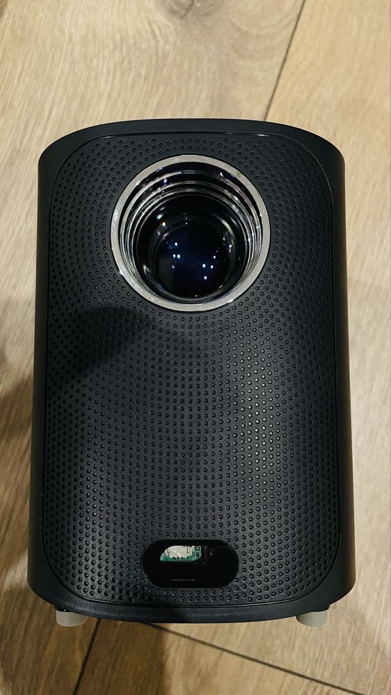 BYINTEK Name: Projector Model: X20