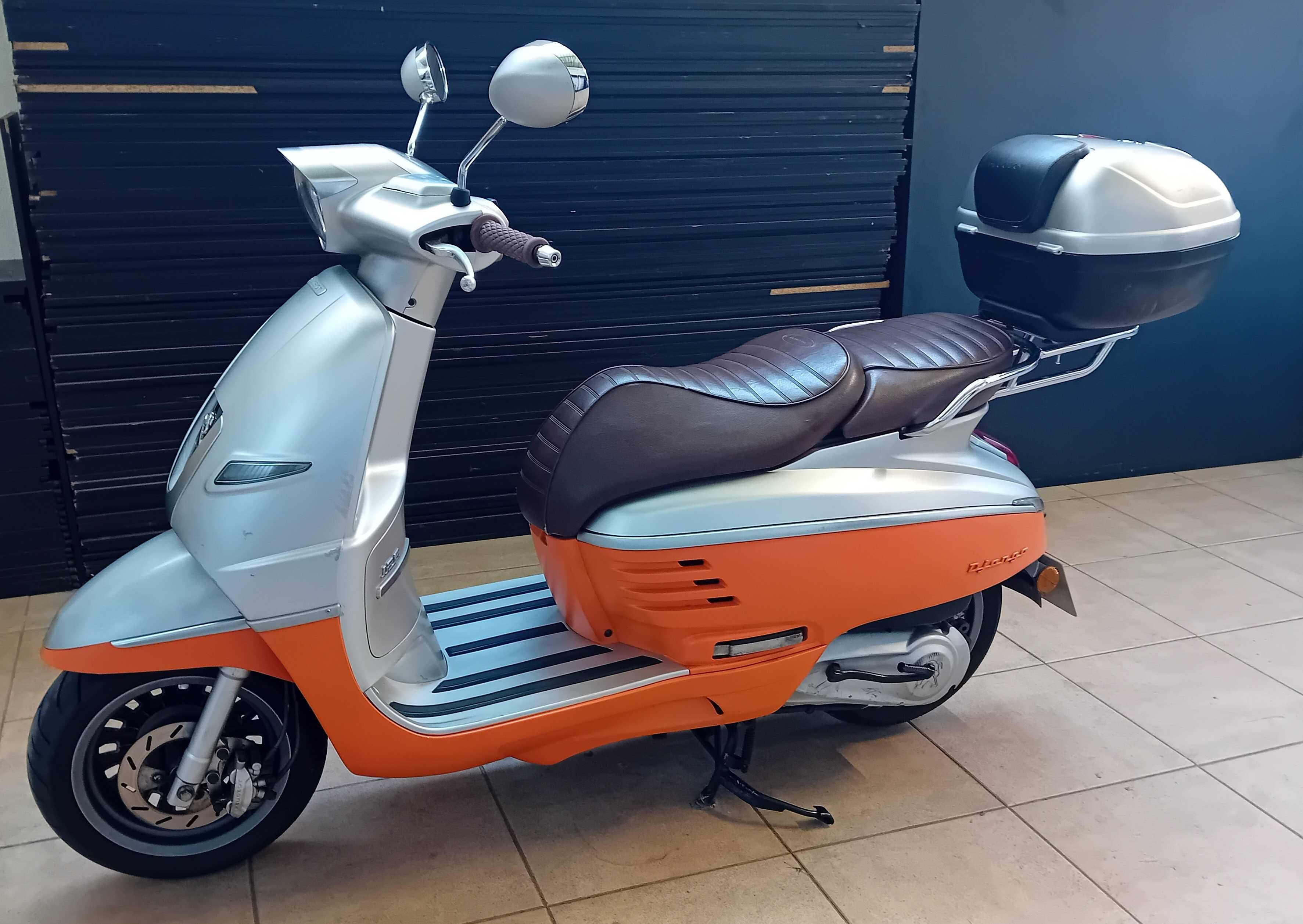 Scooter Peugeot Django 125