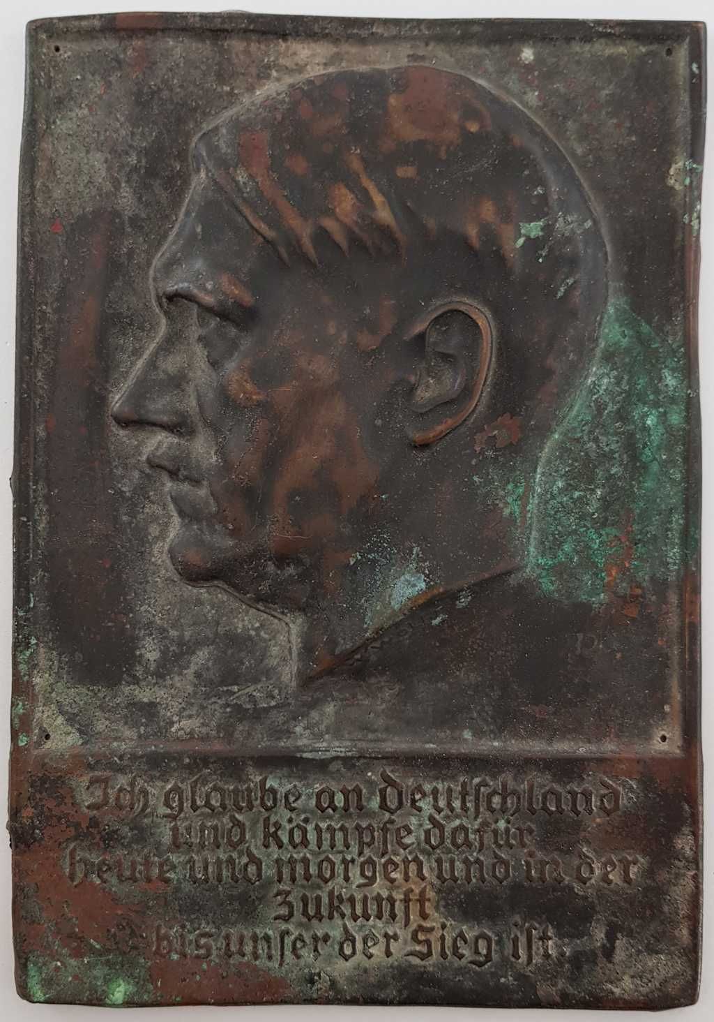 Obiekt do rekonstrukcji historycznych - plakieta Adolf Hitler z lat 30