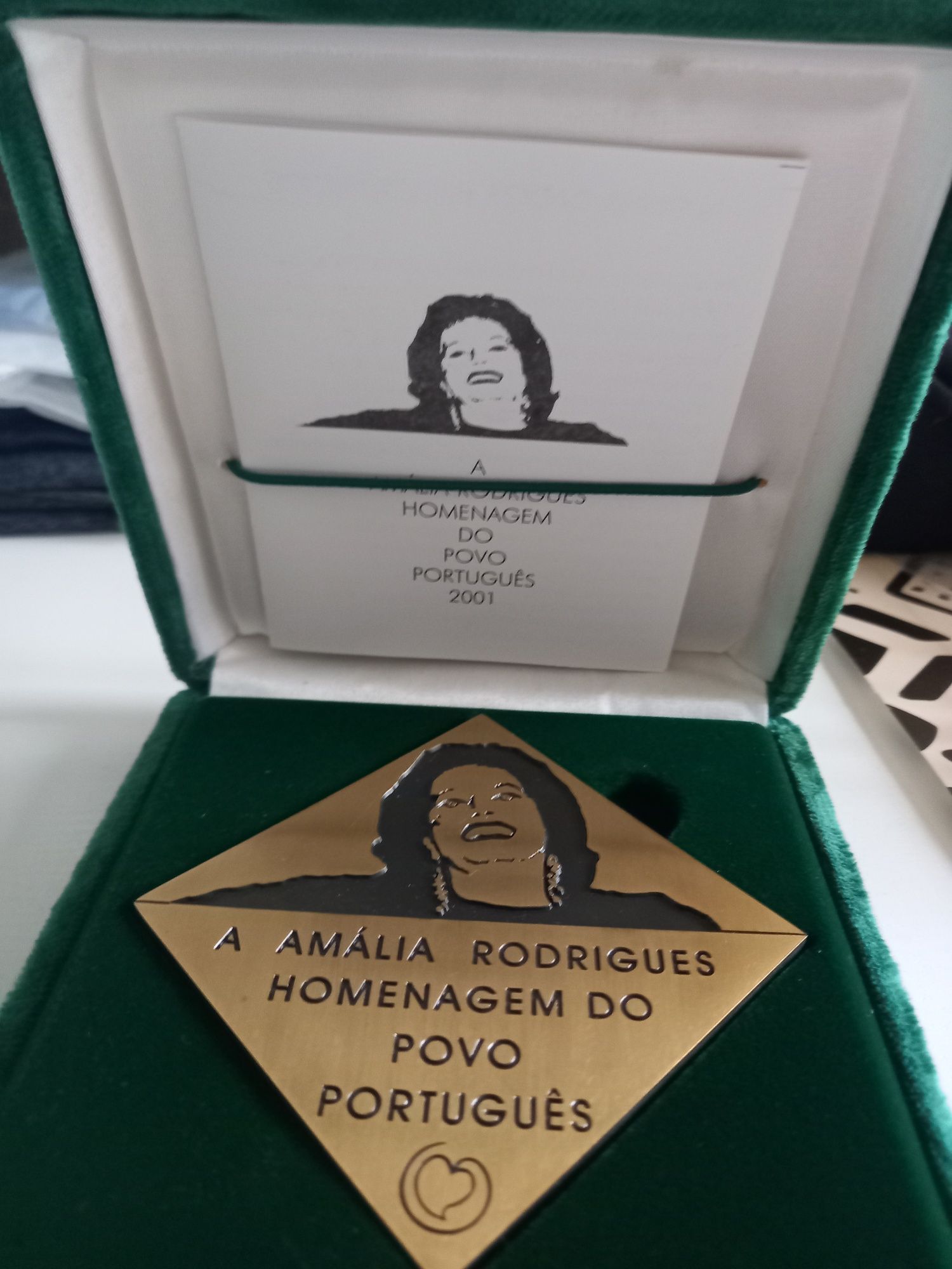 Medalha Comemorativa de Amália Rodrigues